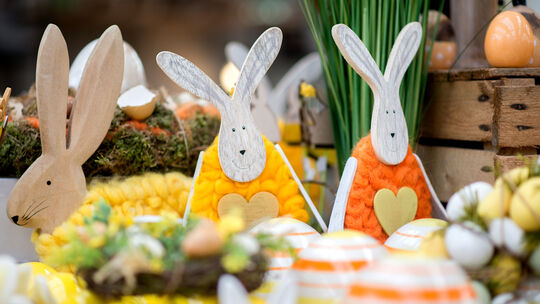 Hasen und bunte Eier: So sieht eine klassische Osterdeko aus. Wie aber dekoriert man den Rest vom Jahr?