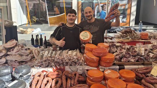Kulinarische Spezialitäten aus Italien bietet "Squisitissimo" auf der Schloßstraße.