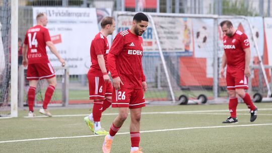 Hängende Köpfe beim FV Rübenach nach der Niederlage gegen den TuS Kirchberg am vergangenen Wochenende. Nun muss der Drittletzte