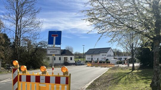 Derzeit ist der Bahnübergang Westerburg gesperrt. Die Bauarbeiten an den Weichenanlagen sollen am 12. April abgeschlossen sein.