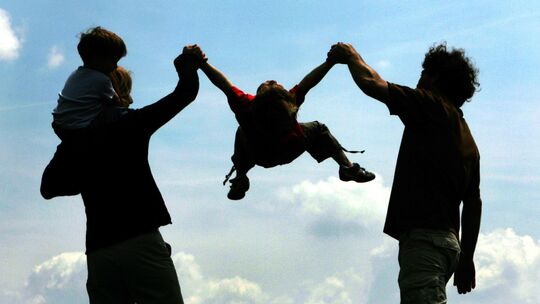 Symbolbild Familie mit Kindern