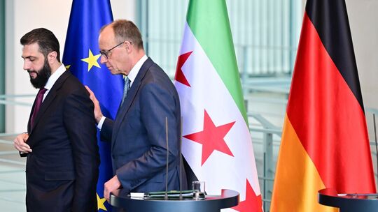 Syriens Übergangspräsident Ahmed al-Scharaa besucht Berlin