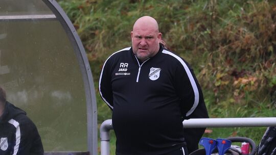 Ralph Arenz wird auch in der kommenden Saison die Fußballer des SV Rengsdorf trainieren.