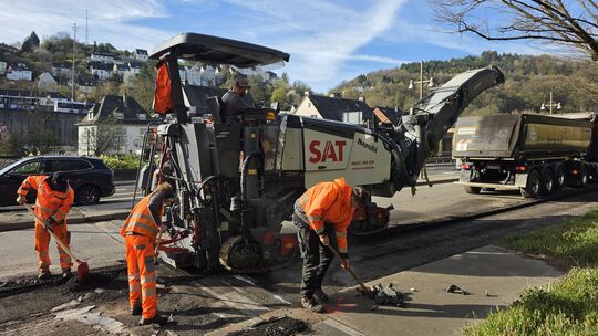 Die Sanierungsarbeiten auf der Naheüberbauung haben inzwischen begonnen. Sie sollen bis in den Herbst andauern - mit problematis
