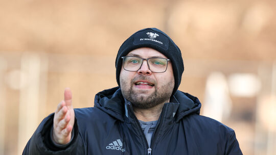 Zurück aufs Spielfeld: Der SV Winterbach und Trainer Torben Scherer treten nach dreiwöchiger Pause wieder an.
