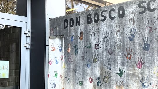 Die Don-Bosco-Schule ist seit Jahren eine Dauerbaustelle. Für die Kinder ist das an vielen Stellen zu spüren.
