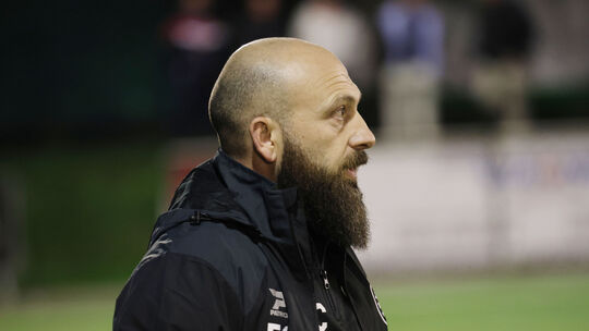 Fatih Cift ist aktuell zufrieden mit seiner Mannschaft, am Samstag geht es für seine Rot-Weißen zu Hause gegen Hertha Wiesbach.