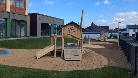 Das Außengelände der Kita Fuchsbau in Mertloch bietet jede Menge Platz zum Spielen und Toben.