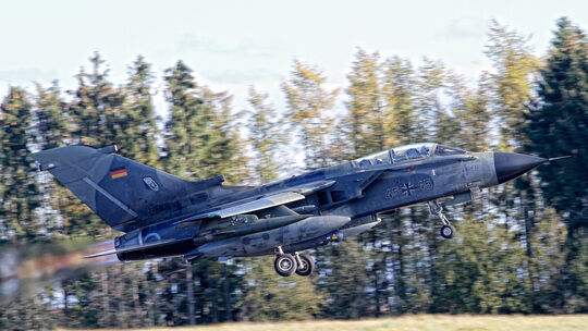 Vom 15. bis zum 17. April (jeweils inklusive) fliegt über dem Eifel-Fliegerhorst der Bundeswehr in Büchel wieder ein Tornado-Kam