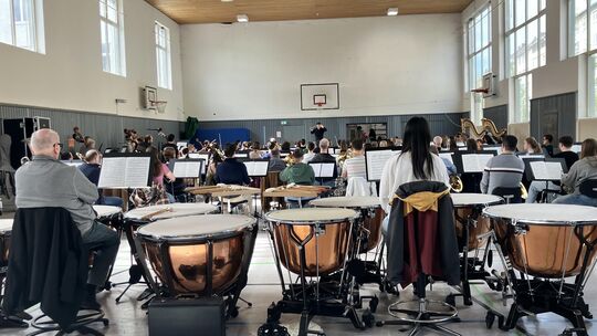 Orchesterprobe im Frauenlobgymnasium in Mainz: Insgesamt zehn Tage lang haben sich die jungen Musikerinnen und Musiker des Jugen