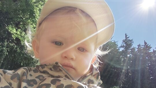 Während ihrer Erkrankung wurde Resi zum Löwenmädchen, das tapfer um sein Leben kämpft.