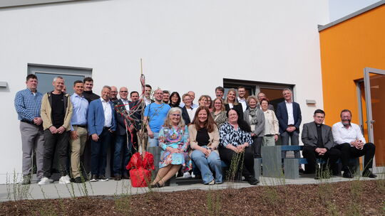 Die feierliche Einweihung der Kita Mutter Rosa in Waldbreitbach: Viele Beteiligte und Unterstützer feierten den Abschluss des Pr