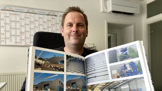 Für das Projekt Großgarage hat Geschäftsführer Thomas Wittlich ein Fotobuch erstellt.