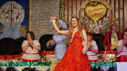 Edelsteinkönigin Vivian Heidrich war auch in der Fastnacht aktiv. Die junge Frau vertritt die Region bis Oktober. Wer ihre Nachf