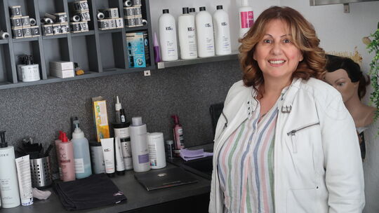 Nach fast 25 Jahren muss Helena Togrouzidou ihr Friseurstübchen in der Betzdorfer Fußgängerzone aus gesundheitlichen Gründen auf