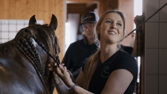 «Pferdestärke - Die Welt der Gina Schumacher»