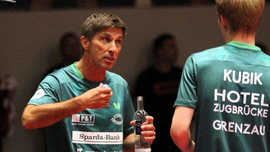 Abschied nach fünf Jahren beim TTC Zugbrücke Grenzau: Der Vertrag von Trainer Slobodan Grujic (links, hier im Gespräch mit Macie