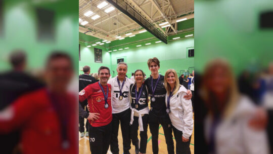 Götz Müller, Herman Hartevelt, Susanne Schneider sowie Julius und Diana Müller (von links) vom Limburger HC kehrten mit Medaille