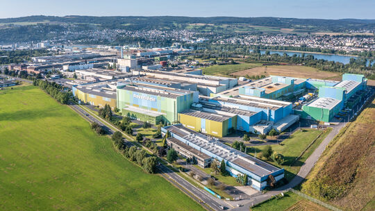 Rasselstein will auf freien Flächen auf dem eigenen Gelände zwischen der bestehenden Bebauung und dem Rhein mehrere Bauprojekte