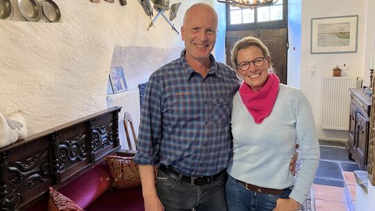Gerd und Antje Lampen haben vor 33 Jahren ein 500 Jahre altes Fachwerkhaus in Bruttig kernsaniert.