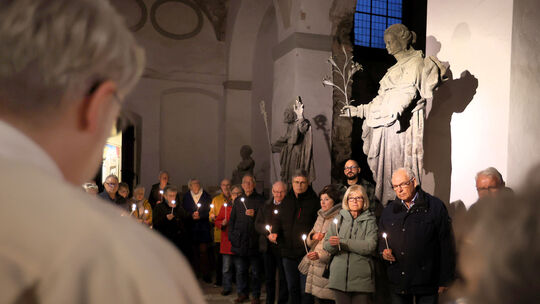 Der Prämonstratenser-Orden hat zum Osterfest einen ganz besonderen Kreuzweg in der Abtei Rommersdorf veranstaltet.