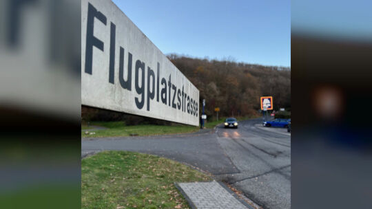 Am 22. April geht es los: Die Fahrbahndecke der Flugplatzstraße wird zwischen dem Kreisverkehr in der Vollmersbachstraße in Idar