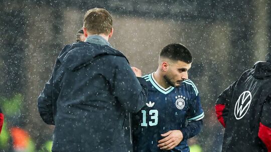 Julian Nagelsmann (l.) und Deniz Undav (r.)