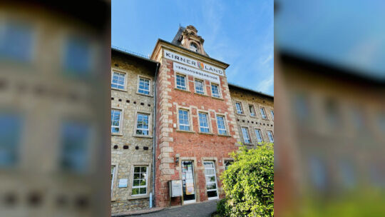 Das Bürgerbüro im vorderen VG-Gebäude wird bald neu gestaltet - aber beim hinteren Verwaltungsbau in der Binger Landstraße muss