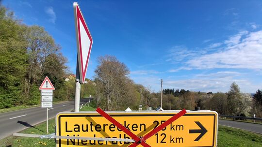 Die L169 zwischen Baumholder und der Bundesstraße 420 bei Niederalben ist wieder vollgesperrt.