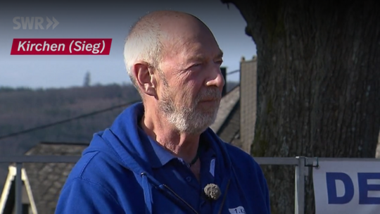 Der Vorsitzende des Kirchener Klickervereins, Bernd "Börny" Schneider, als "Städte-Pate" in der SWR-Sendung "Stadt – Land – Quiz