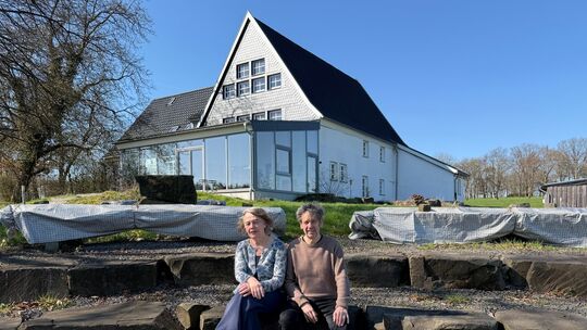 Dorothe Ruth Marzinzik und Daniel Diestelkamp sind erleichtert: Nach ihrem öffentlichen Hilferuf sind immerhin soviel Spenden ei