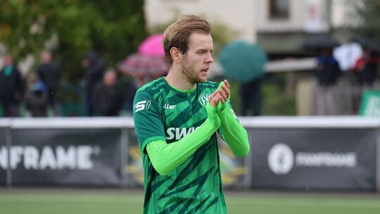 Nils Wambach traf zweimal für seinen FV Engers beim 3:1-Auswärtssieg beim FV Eppelborn. Die Gastgeber sind damit abgestiegen.