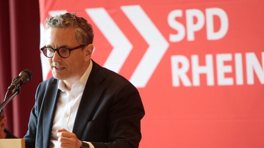 Der neue Koblenzer SPD-Vorsitzendende Thorsten Rudolph skizzierte in seiner Rede seine kommunalpolitischen Ziele für die Stadt.