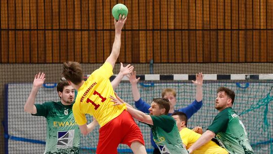 Teamwork: Die Abwehr des HSV Sobernheim mit (von links) Dennis Forsch, Yannick Maschtowski, Torhüter Linus Milferstedt und Max M