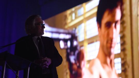 Robert De Niro und eine Szene aus dem Film "Taxi Driver"