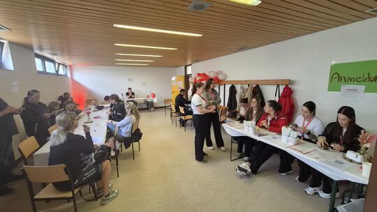 285 Personen ließen sich in der Turnhalle Namedy neu in die Deutsche Knochenmarkspenderdatei aufnehmen.