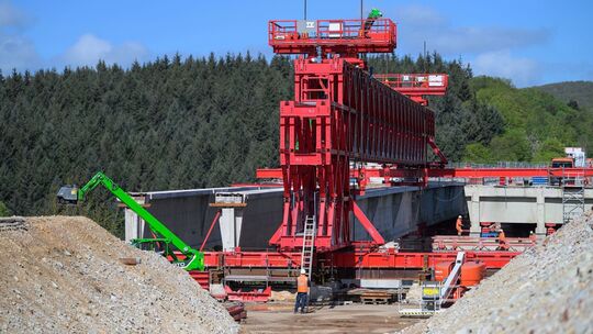 Baustellenbegehung an der Autobahn 61