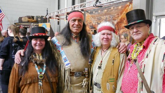 Wild-West in der Messehalle. Reichlich Western-Flair herrschte am Wochenende in der Messe Idar-Oberstein, wo parallel auch die F