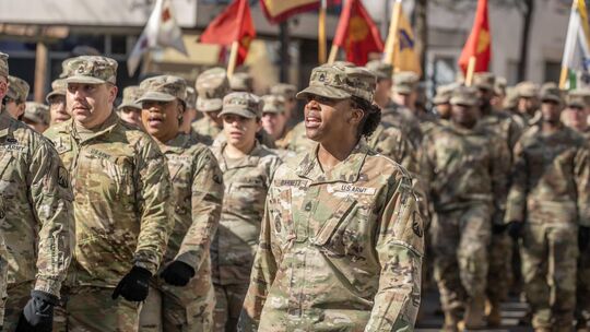 Zahlreiche Angehörige der US-Army sind in Baumholder stationiert und leben dort. Für die Brandschutzförderung zählt das Land Rhe