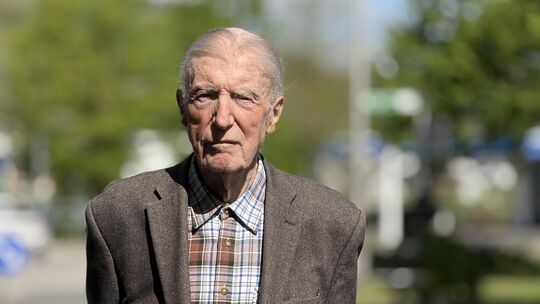 Hermann Schimpgen setzt sich seit 30 Jahren für den Erhalt der Zeller Pfarrkirche St. Peter ein.