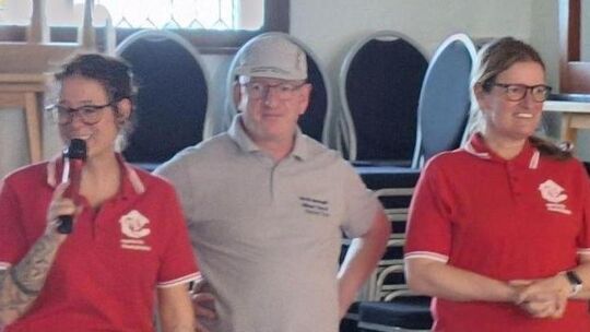 Gemeinsam haben der Verein Höhner Bürgerbus und die Agentur für Haushaltshilfe den Kaffeetag organisiert (von links): Nina Wever