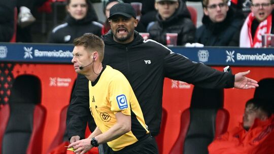 Vincent Kompany (hinten)