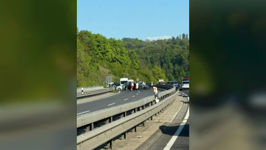 Die Ermittlungen der Beamten vor Ort zur Unfallursache dauern an.