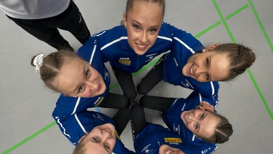 Frauen-Power zum Bundesliga-Auftakt: Mit Aurelia Eislöffel, Emma Härtel, Mirja Henning, Aileen Rösler, Greta Steinbrenner und Lu