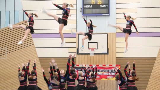 Hoch, höher, am höchsten: Mit Alter und Leistungsklasse stiegen auch die Schwierigkeitsgrade, aber auch die Begeisterung des Pub