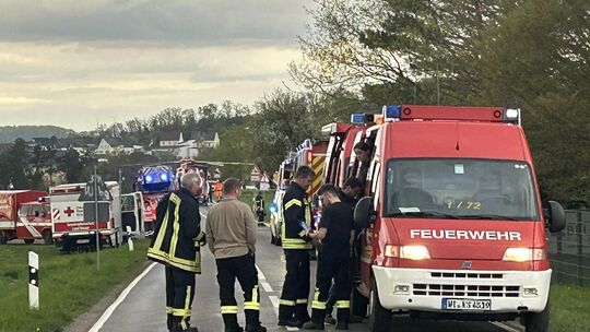 Der Bereich um die Unfallstelle wurde weiträumig am Eingang zur Stadt Runkel abgesperrt. Die Ermittlungen der Staatsanwaltschaft