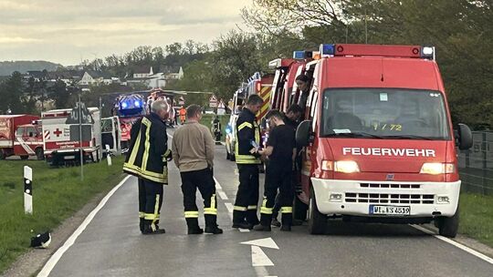 Der Bereich um die Unfallstelle wurde weiträumig am Eingang zur Stadt Runkel abgesperrt. Die Ermittlungen der Staatsanwaltschaft