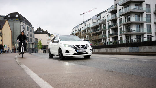 Verkehr auf der Balduinbrücke in Koblenz.