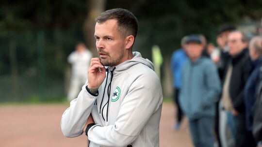 Trainer Philipp Wolf musste zuletzt mit seiner DJK Kruft/Kretz einige Rückschläge hinnehmen, der Tabellenführer hat nur noch ein