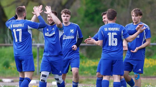 Freude über den Aufschwung: Die SG Nordpfalz ist in der Rückrundentabelle starker Sechster. Punktet sie auch im Duell mit der SG